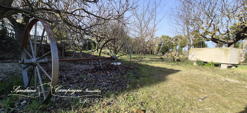 Maison - 275 m² - 13 pièces