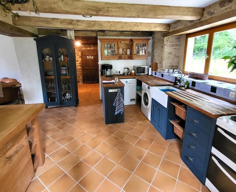 Maison en pierre - 237 m² - 8 pièces