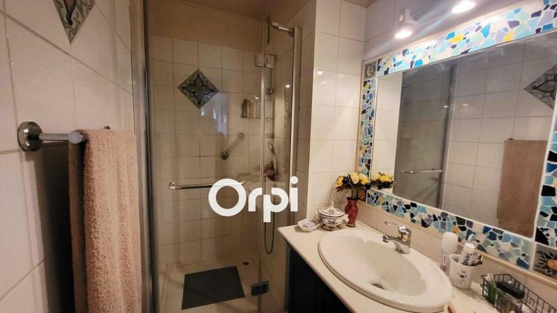 Appartement - 100 m² - 5 pièces