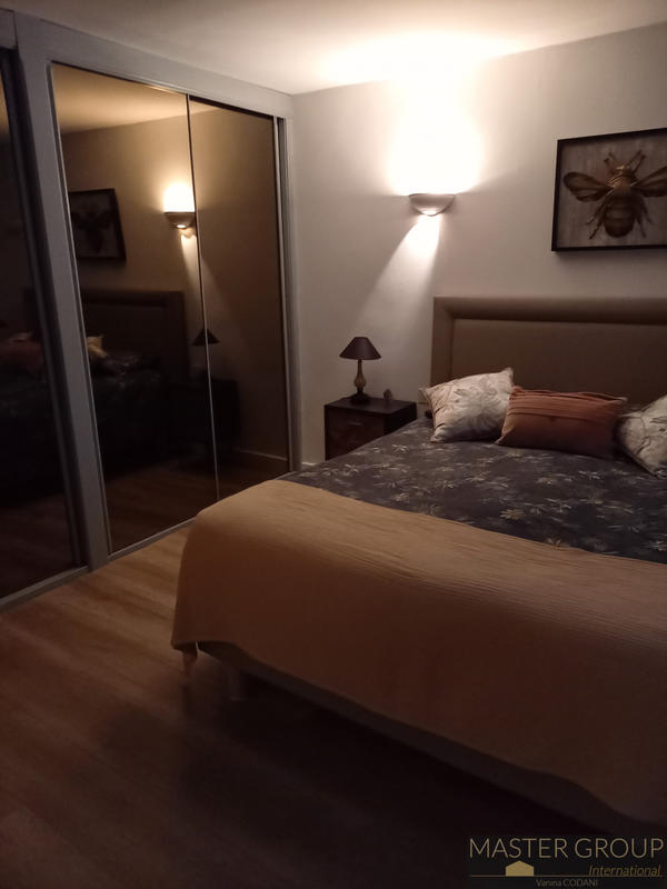 Villa - 300 m² - 9 pièces