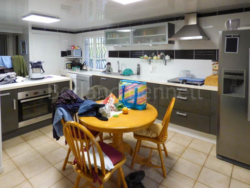 Pavillon - 195 m² - 10 pièces