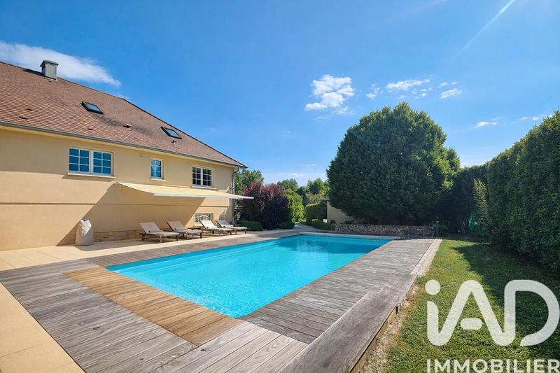 Maison - 196 m² - 7 pièces