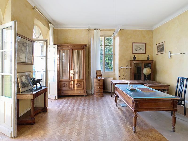 Immeuble - 600 m² - 16 pièces