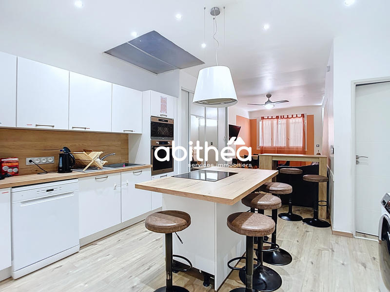 Maison - 155 m² - 8 pièces