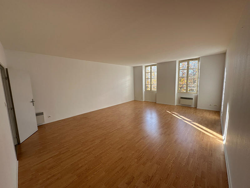 Appartement - 100 m² - 3 pièces