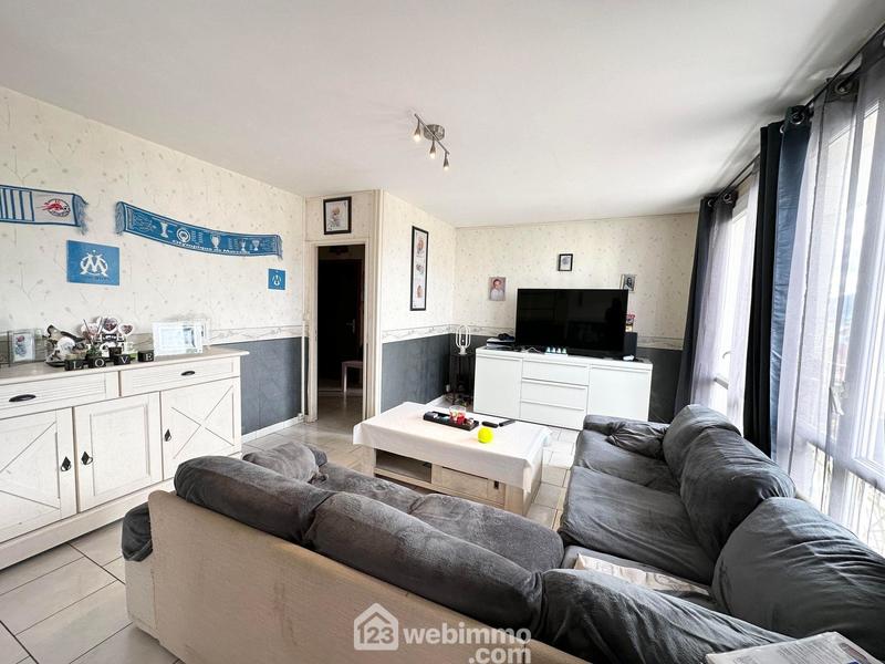 Appartement - 85 m² - 5 pièces