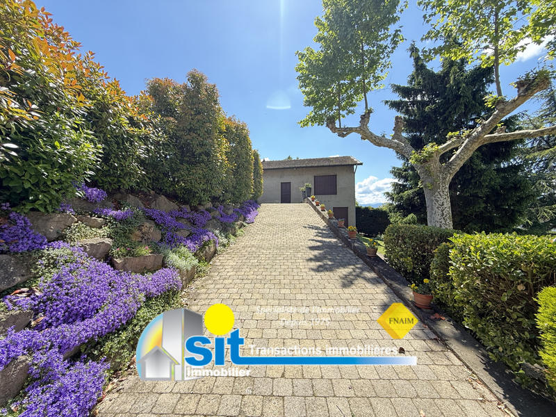 Maison - 198 m² - 7 pièces