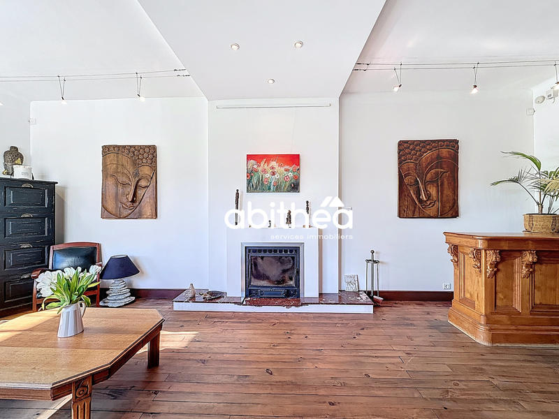 Maison - 224 m² - 6 pièces