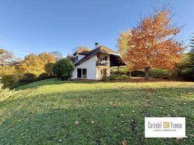 Villa - 214 m² - 7 pièces