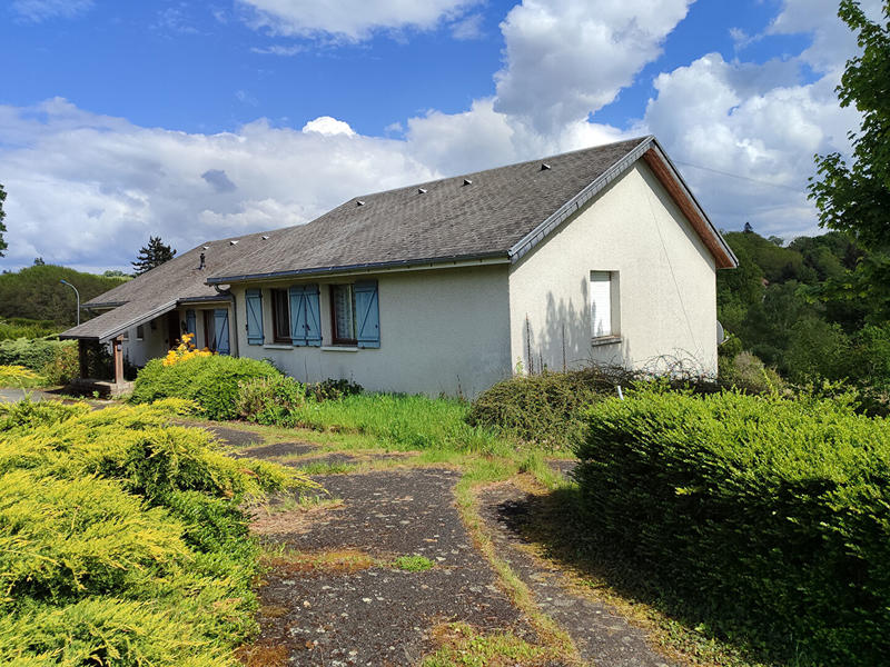 Maison - 230 m² - 7 pièces