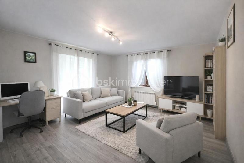 Maison traditionnelle - 128 m² - 6 pièces