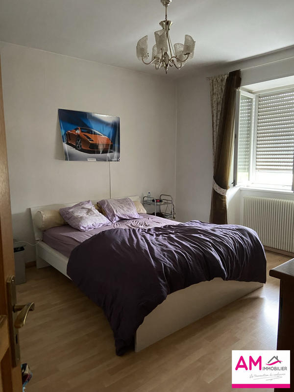 Maison - 220 m² - 9 pièces