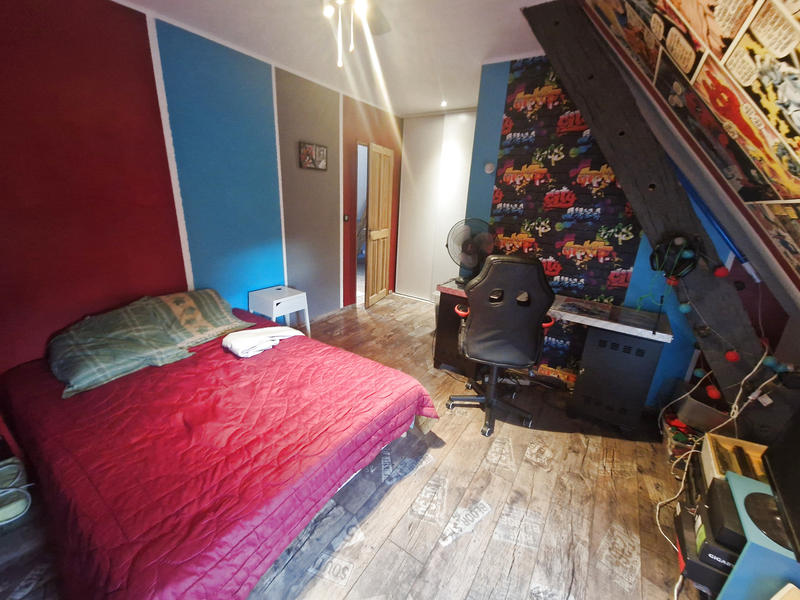 Maison - 223 m² - 7 pièces