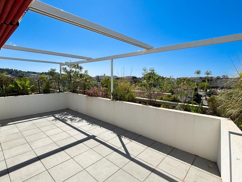 Penthouse - 77 m² - 4 pièces