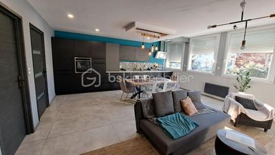 Loft - 73 m² - 4 pièces