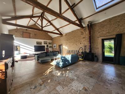 Propriété - 248 m² - 11 pièces