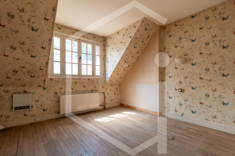 Maison - 122 m² - 6 pièces