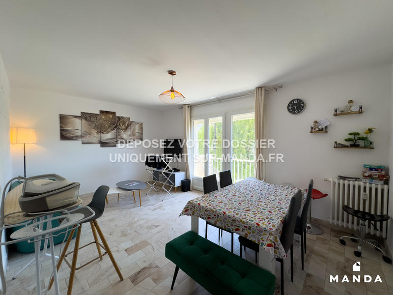 Chambre - 11 m² - 5 pièces