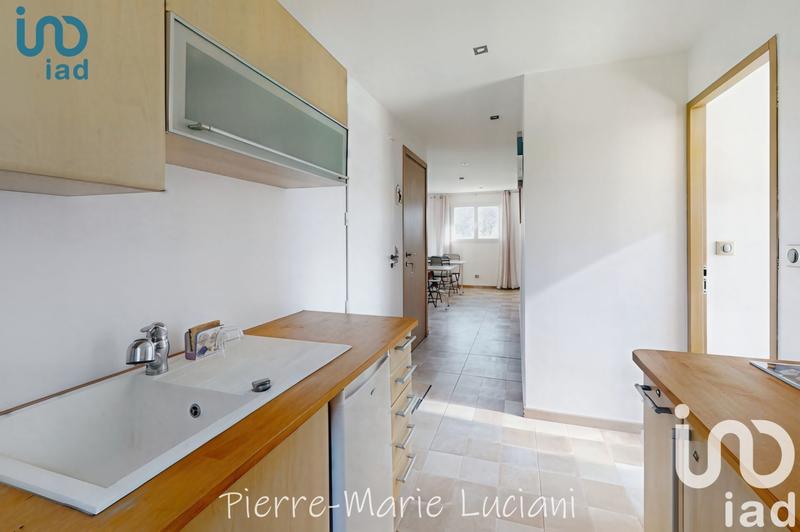 Maison - 200 m² - 5 pièces