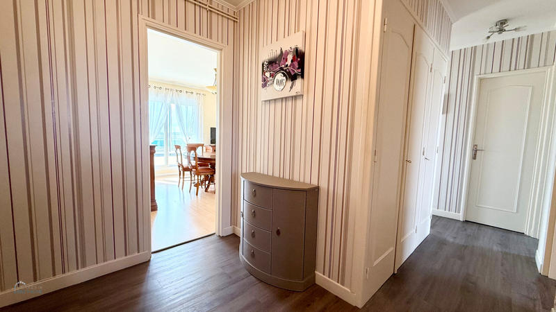 Appartement - 84 m² - 3 pièces