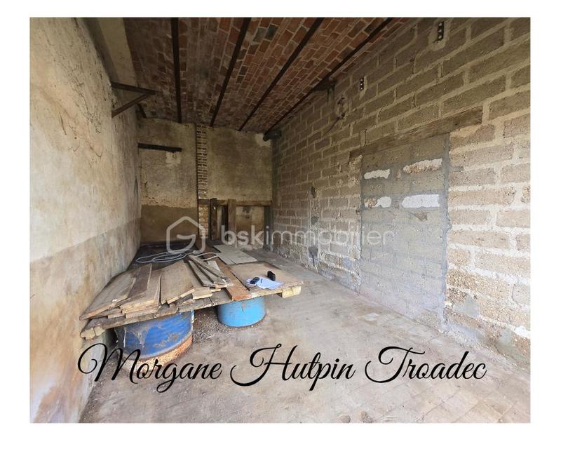 Grange - 250 m² - 1 pièce