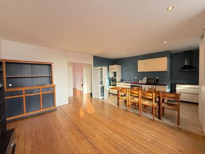 Appartement - 102 m² - 4 pièces