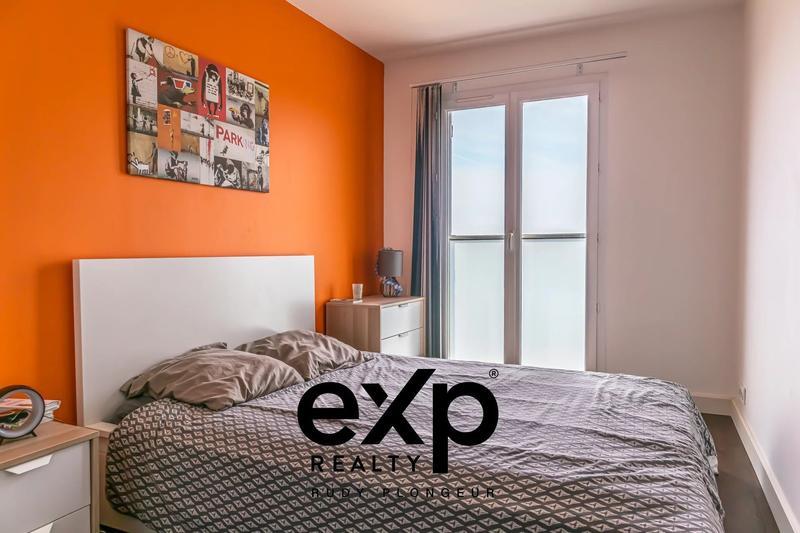 Maison - 285 m² - 9 pièces