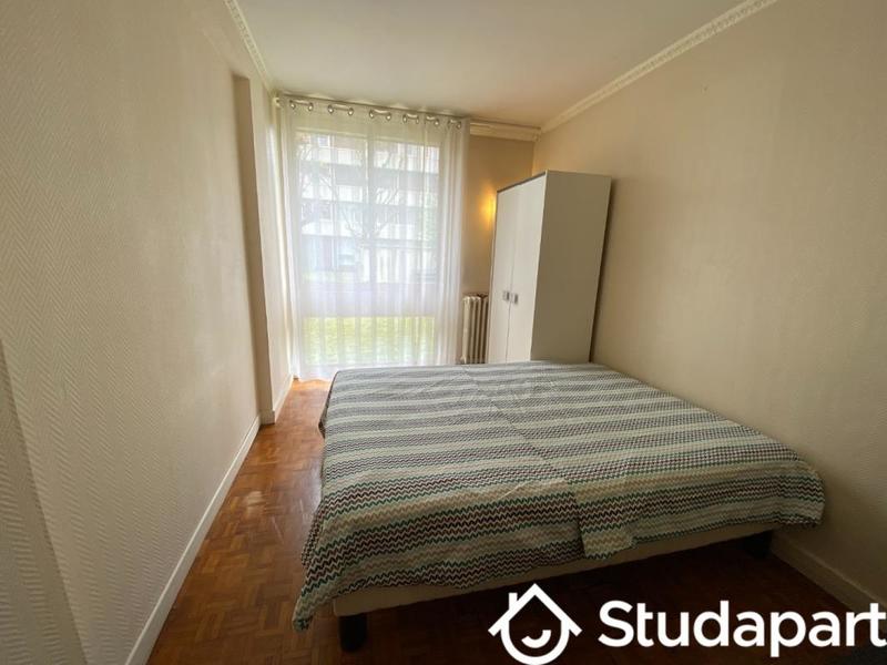 Chambre - 12 m² - 1 pièce