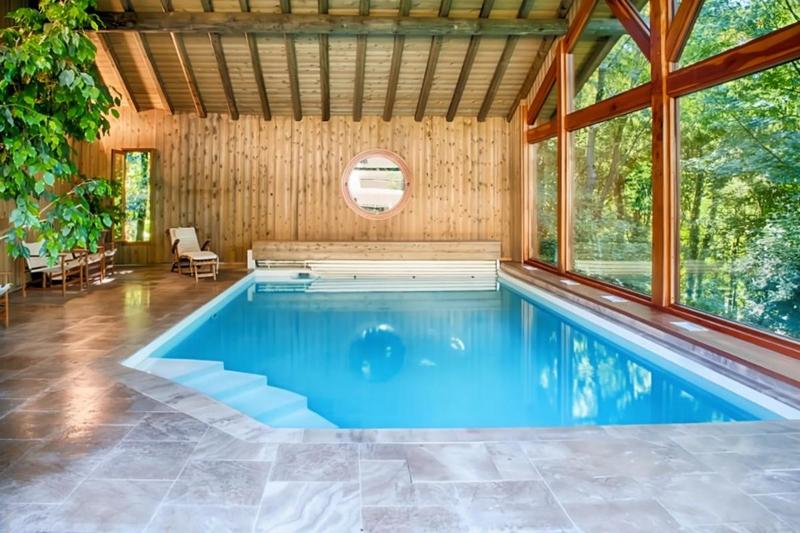 Propriété - 300 m² - 8 pièces