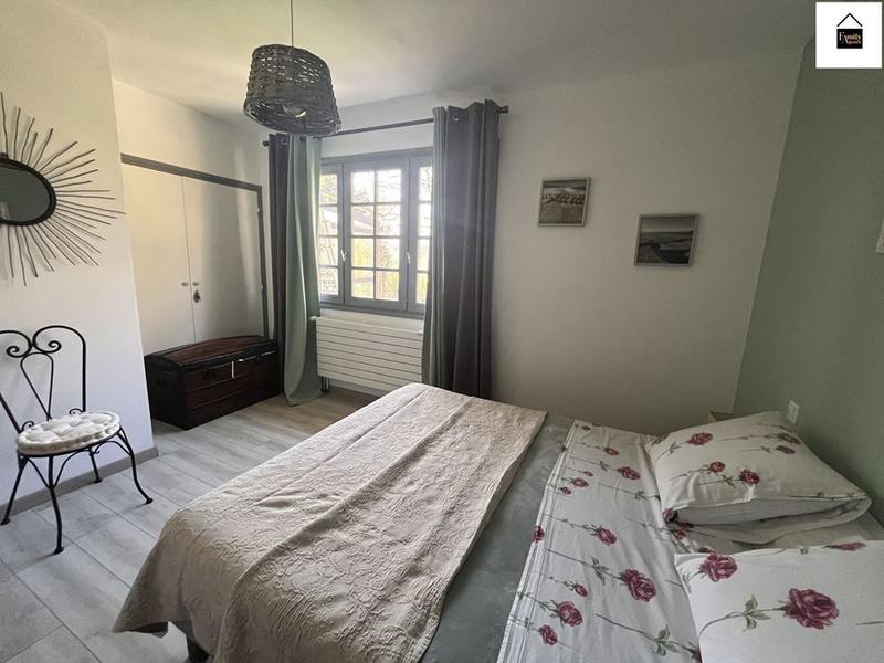 Maison - 168 m² - 8 pièces