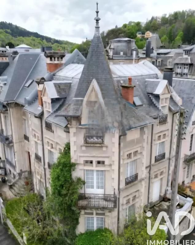 Maison de maîtres - 235 m² - 9 pièces