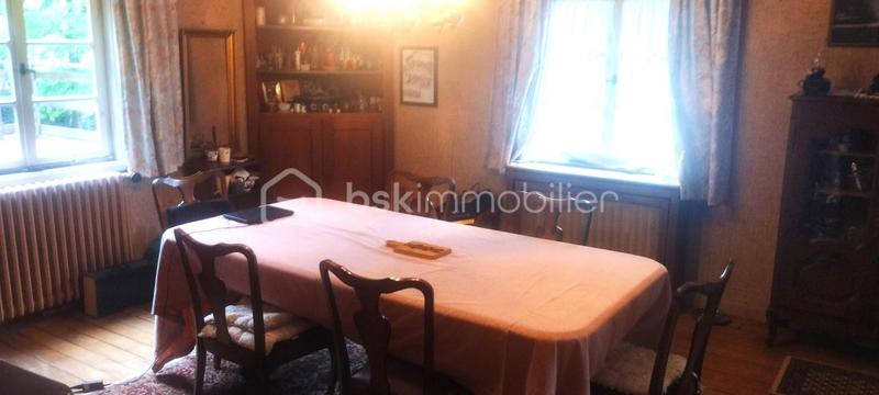 Maison - 220 m² - 6 pièces