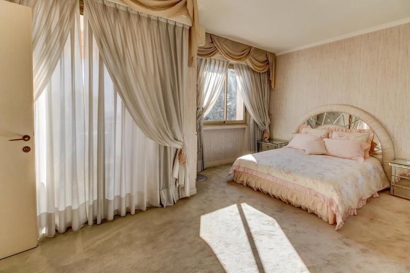 Appartement - 160 m² - 5 pièces