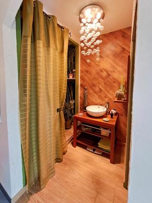 Maison - 222 m² - 8 pièces