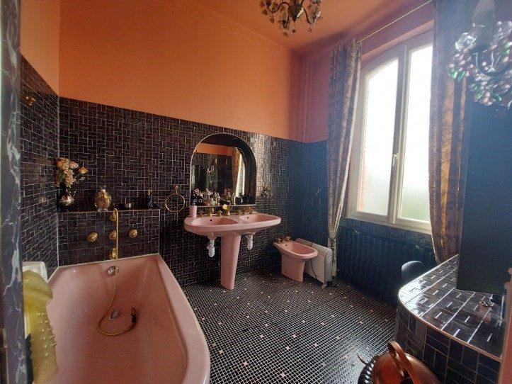 Maison - 121 m² - 6 pièces