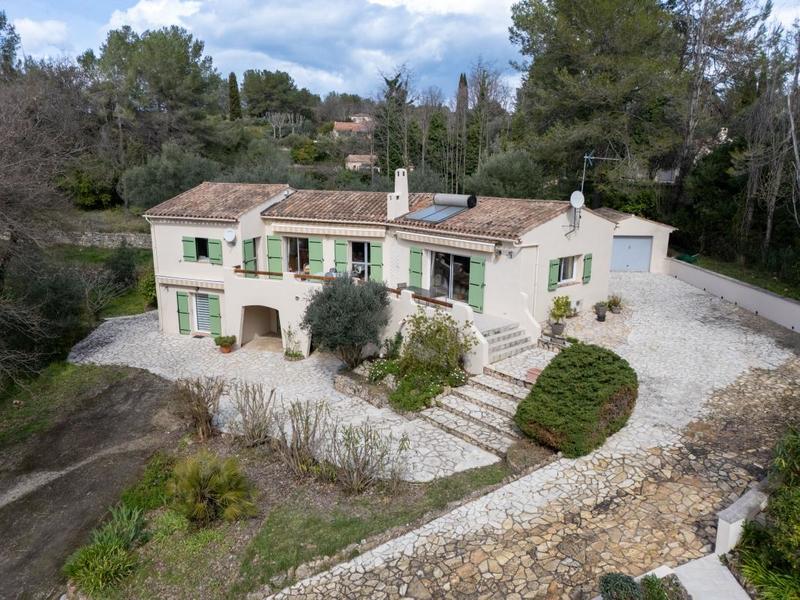 Villa - 210 m² - 6 pièces