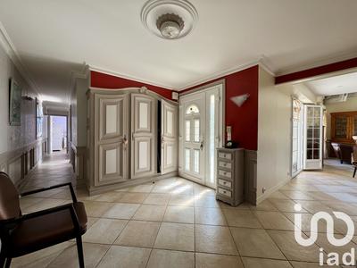 Maison - 300 m² - 8 pièces