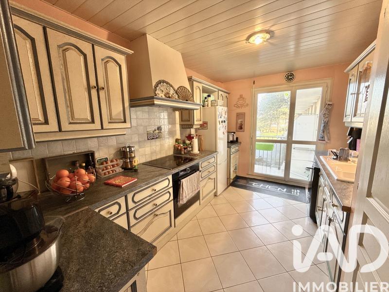 Appartement - 94 m² - 4 pièces