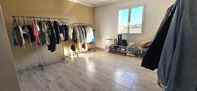 Villa - 259 m² - 8 pièces