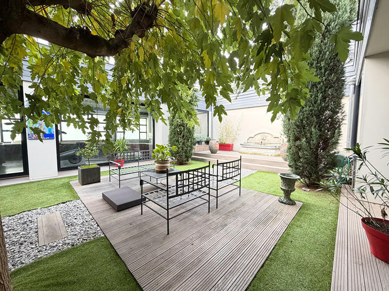 Loft - 397 m² - 6 pièces