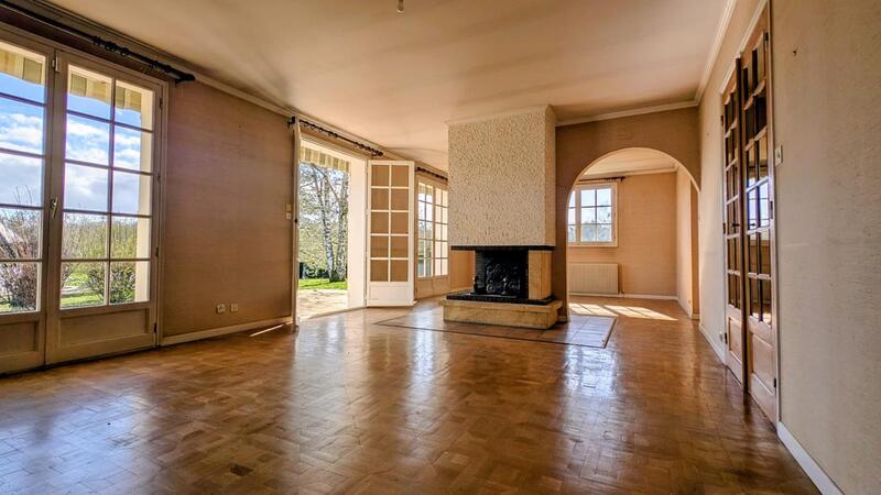 Maison - 166 m² - 8 pièces