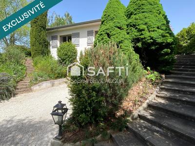 Maison - 215 m² - 9 pièces