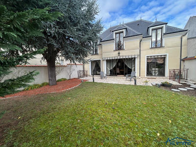 Maison - 155 m² - 7 pièces