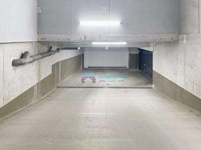Parking - 13 m²