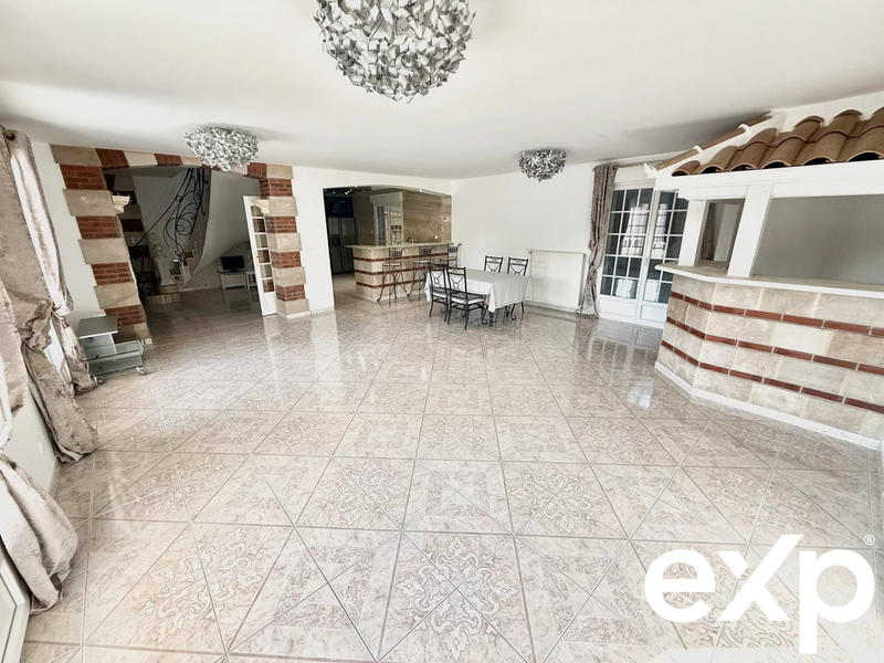 Villa - 230 m² - 7 pièces