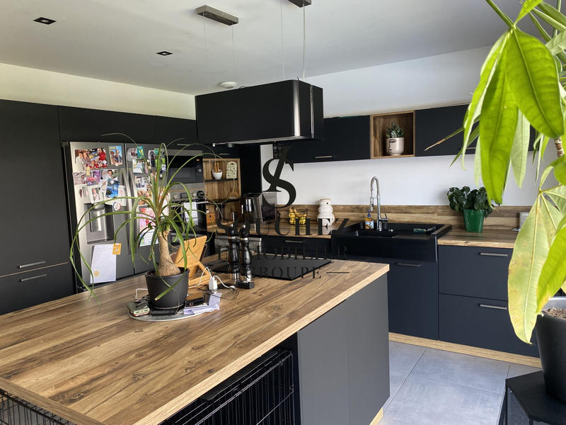 Maison - 125 m² - 6 pièces