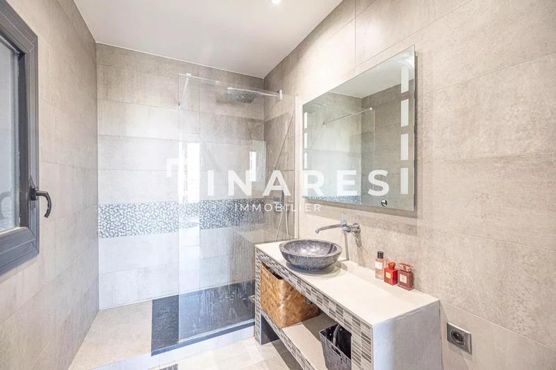 Appartement - 92 m² - 3 pièces