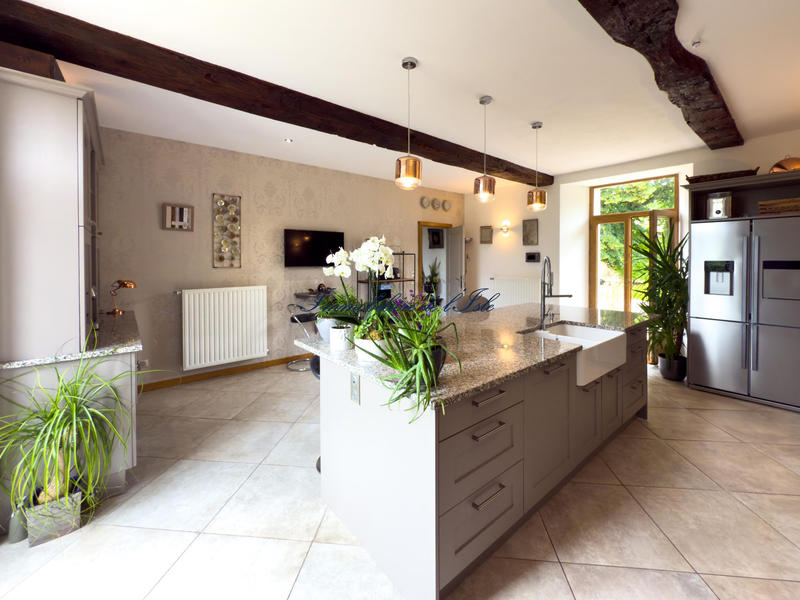 Maison - 295 m² - 8 pièces