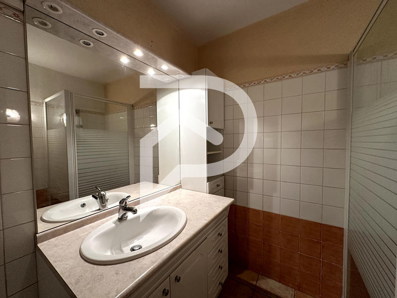 Appartement - 84 m² - 4 pièces