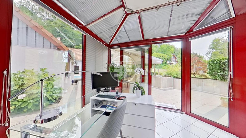 Maison - 196 m² - 7 pièces